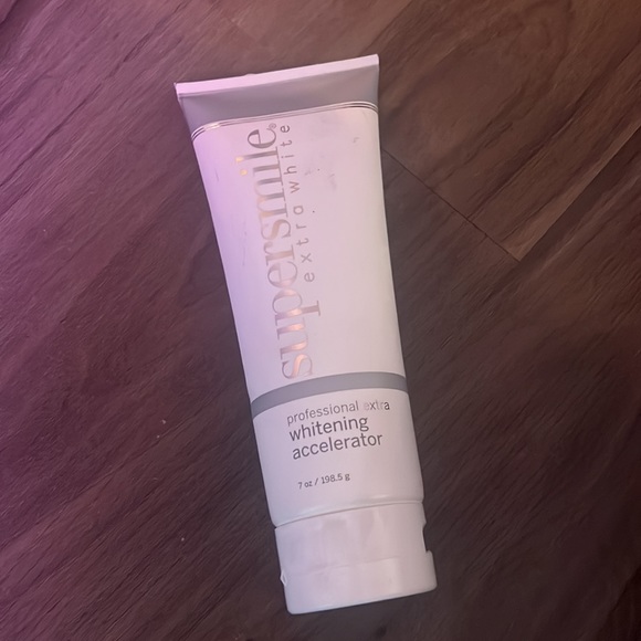 NEW Supersmile Whitening Accelerator 7oz Retails at $125 - Picture 3 of 5